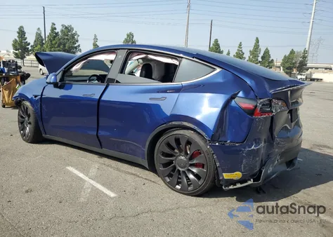 2022 Tesla Model Y из США, поврежденный, VIN 7SAYGDEF6NF537809